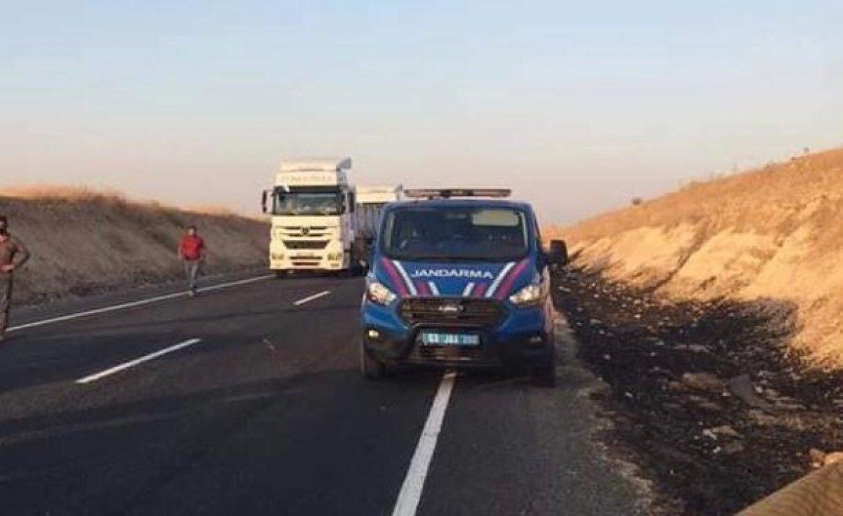 Ceylanpınar’da tarım işçilerini taşıyan minibüsün devrildi: 1 ölü, 11 yaralı