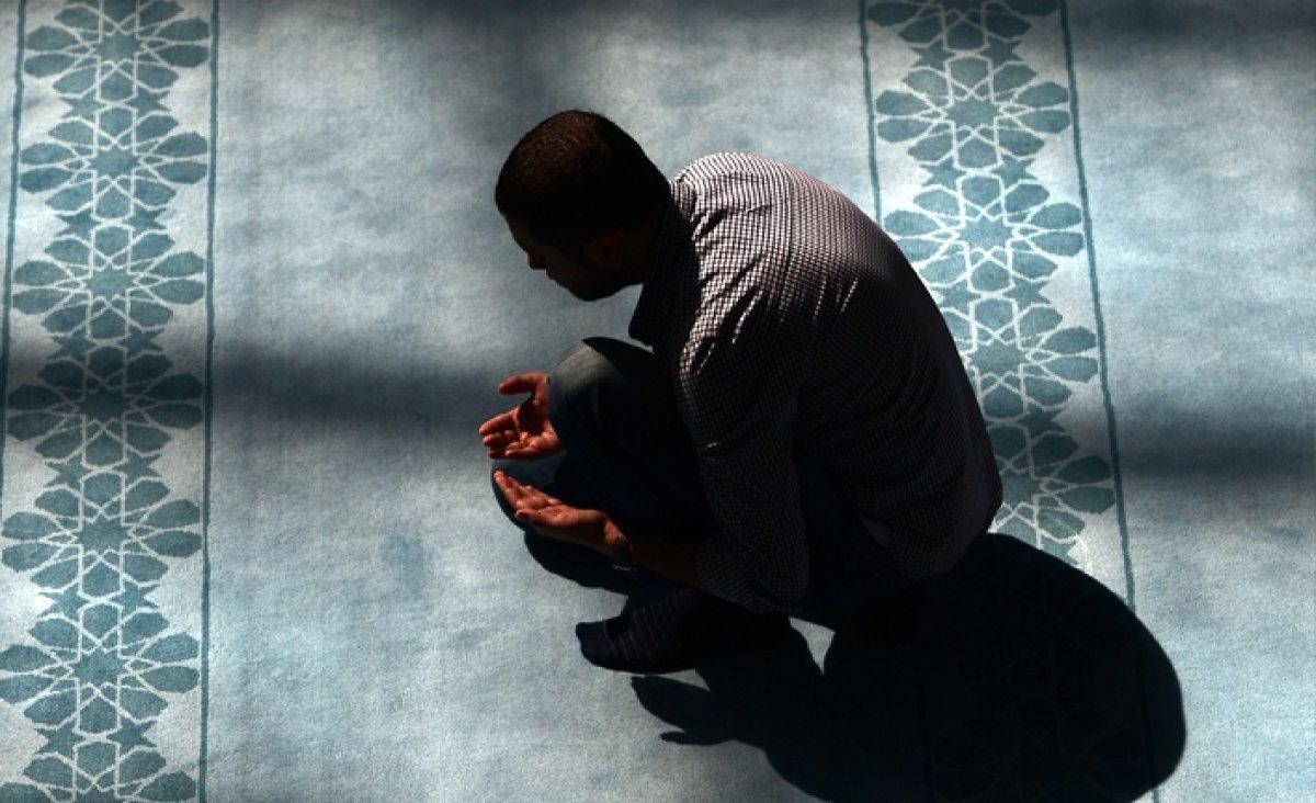 Tövbe duası nedir? Nasıl tövbe edilir? Kandil gecesi tövbe duası