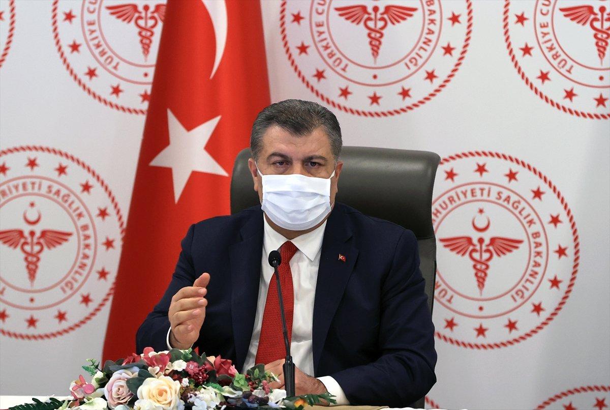 Fahrettin Koca: Testi pozitif çıkan her 10 kişiden 4'ü İstanbul'da