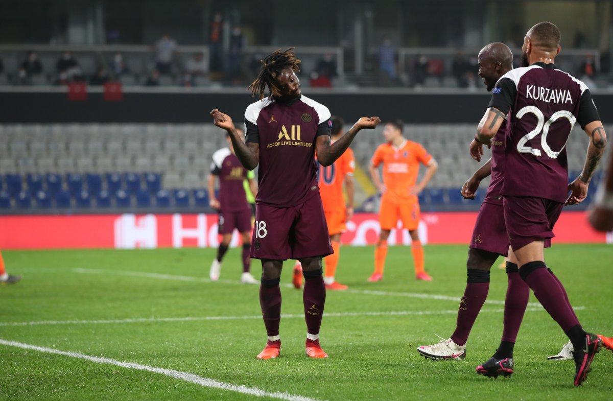 Başakşehir, sahasında PSG'ye yenildi