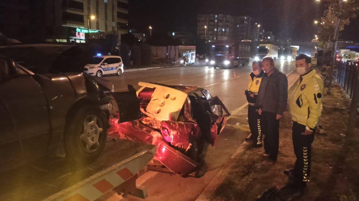 Çorum'da freni patlayan kamyon ortalığı savaş alanına çevirdi