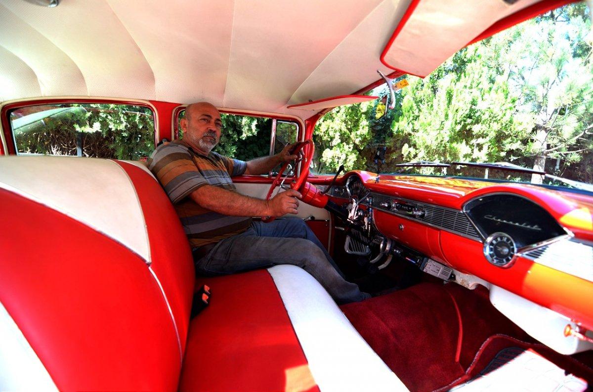 Konya'da bir kişi hurda araçları alıp ihtişamlı hallerine geri getiriyor