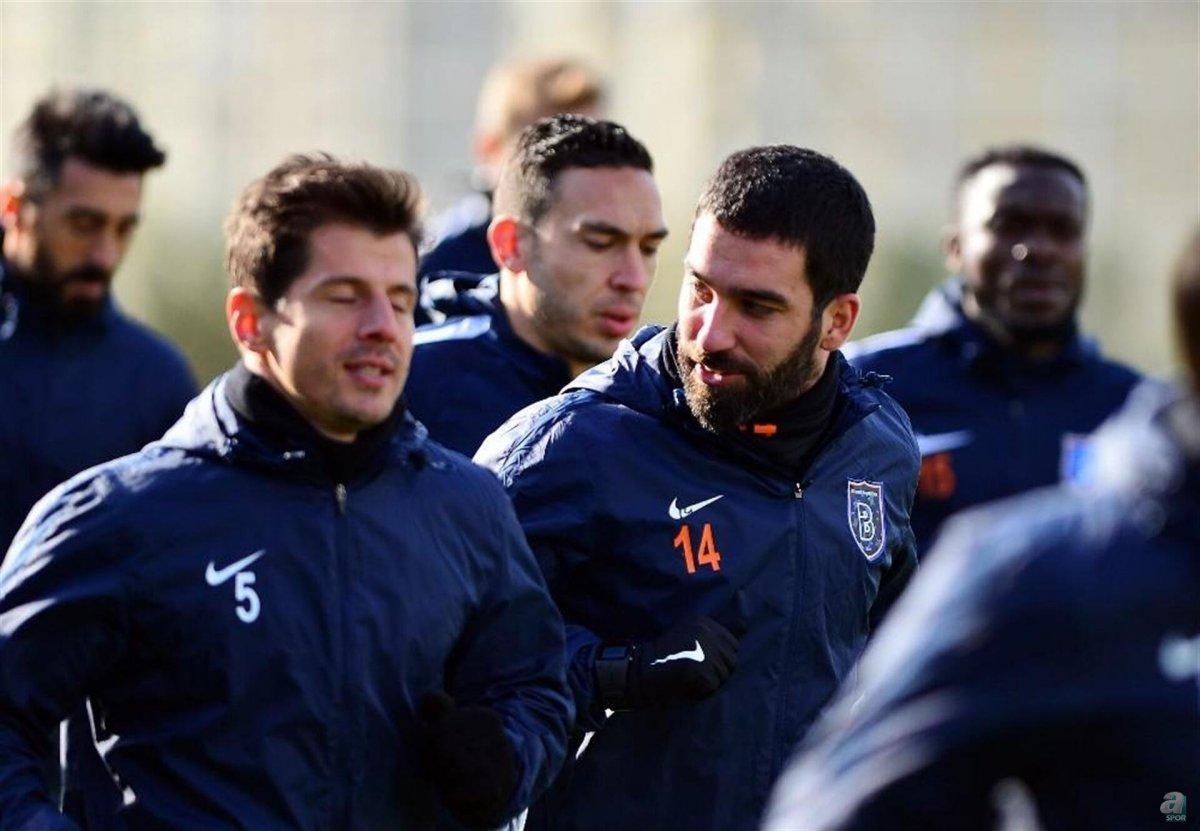 Emre Belözoğlu: Türkiye'nin en kariyerli futbolcusu Arda Turan