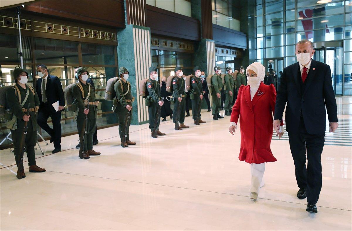 Cumhurbaşkanı Erdoğan: Türk milletinin istiklal mücadelesi bitmeyecek