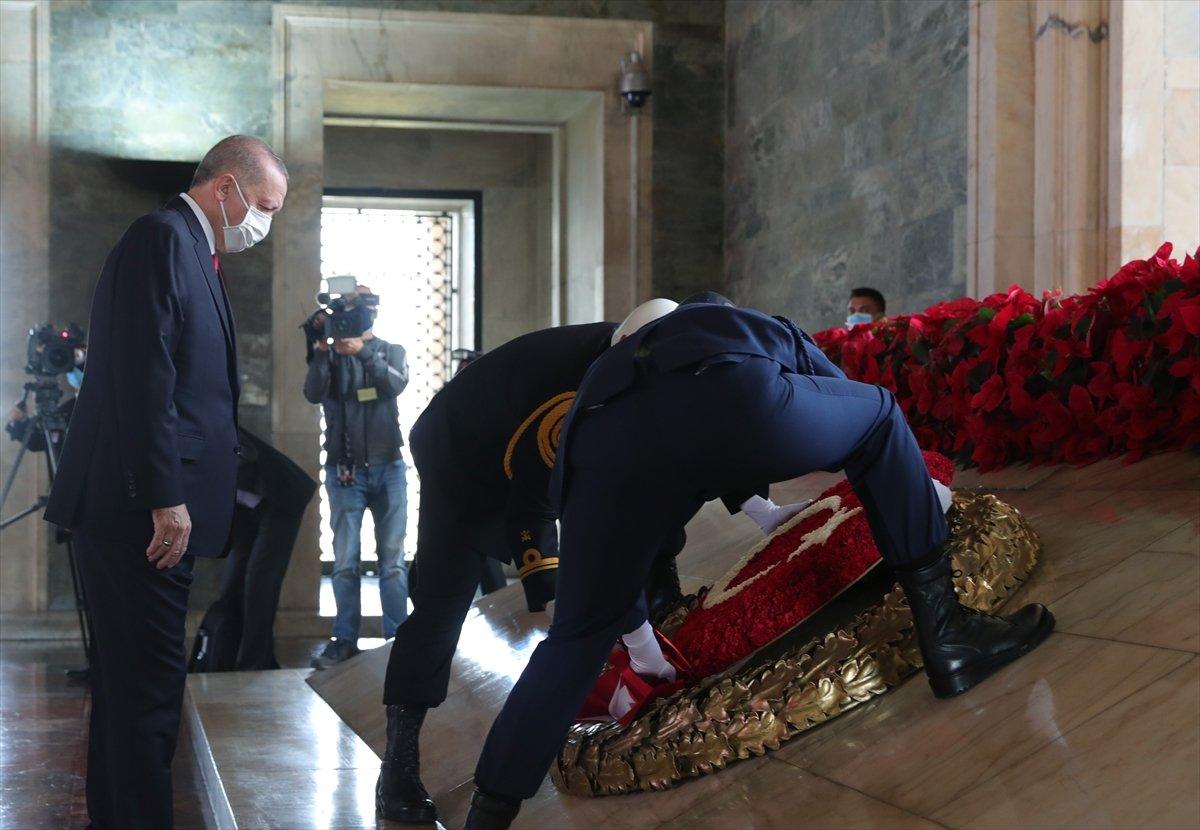 Cumhuriyet'in 97. yıl dönümünde devlet erkanı Anıtkabir'de