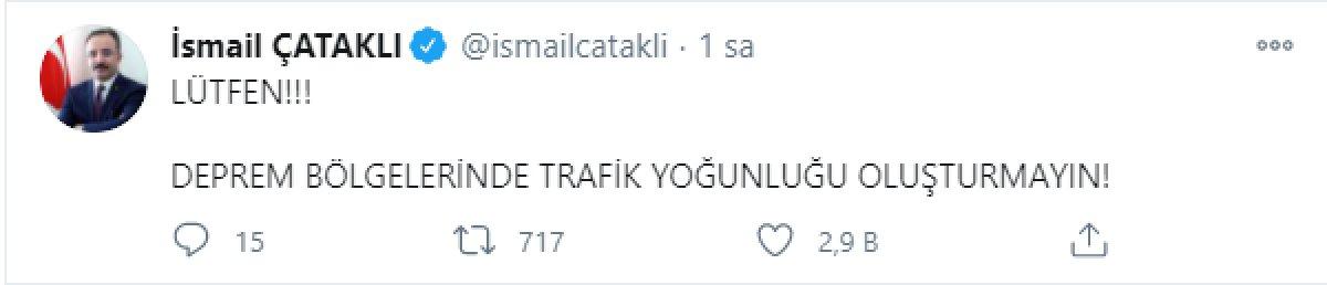 İzmir'de deprem sonrası trafik kilitlendi