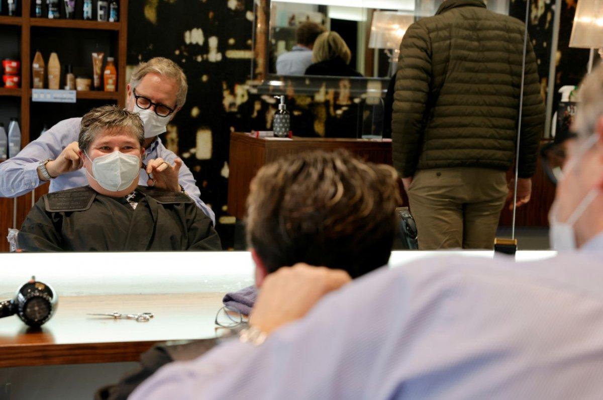 Dünyada koronavirüs vaka sayısı 45 milyonu geçti