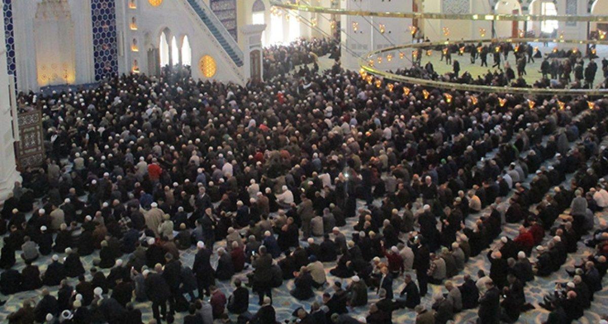 30 Ekim cuma namazı vakti ne zaman? İstanbul, Ankara, İzmir'de cuma namazı saat kaçta kılınacak?