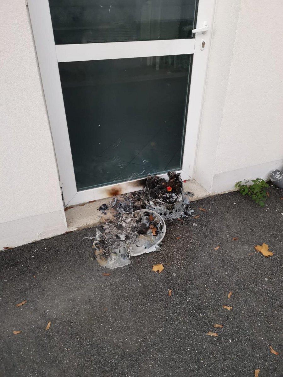 Fransa’daki Mevlana Camisi’ne kundaklama girişimi kamerada