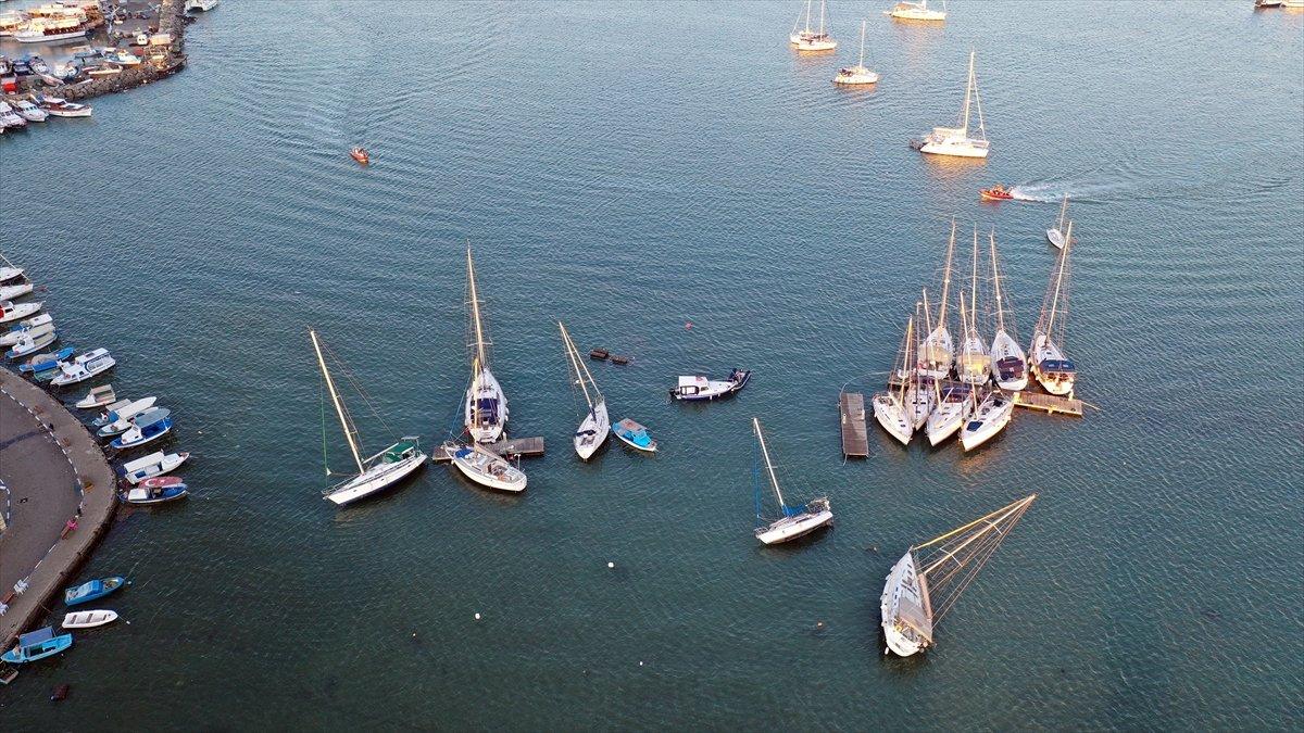 Depremin merkez üssü Seferihisar havadan görüntülendi