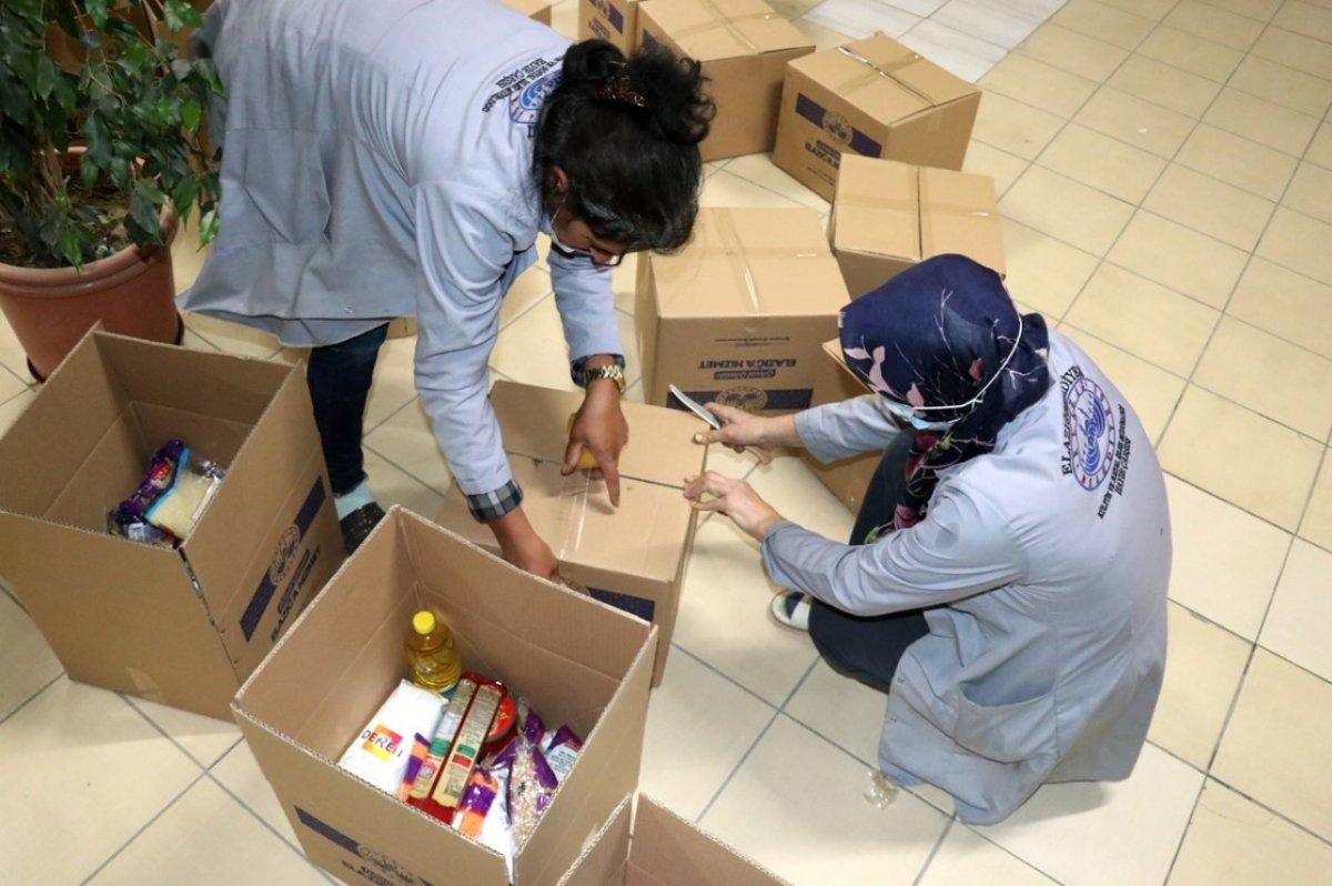 Elazığ'dan İzmir'e depremzedeler için yardım gönderildi