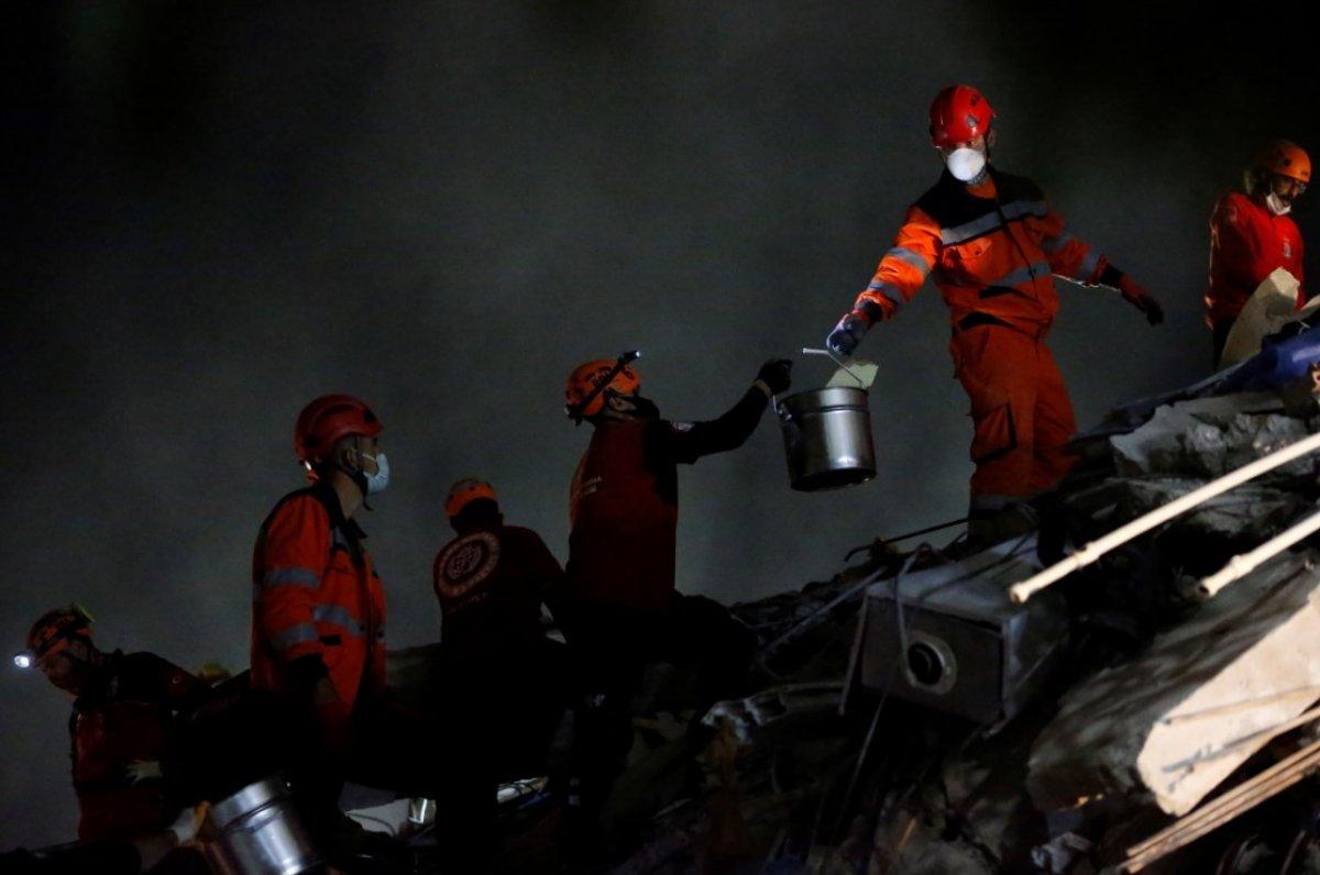 İzmir'de 6 bin 49 personel görevlendirildi