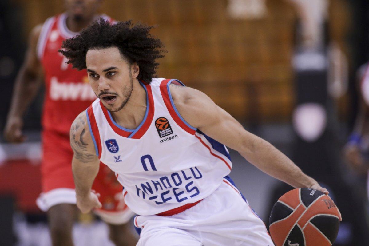 Anadolu Efes Avrupa Ligi'nde Olympiakos'u yendi