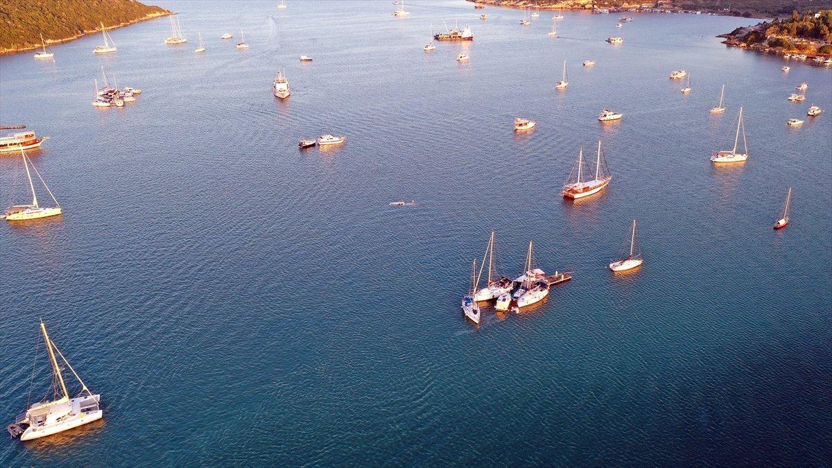 Depremin merkez üssü Seferihisar havadan görüntülendi