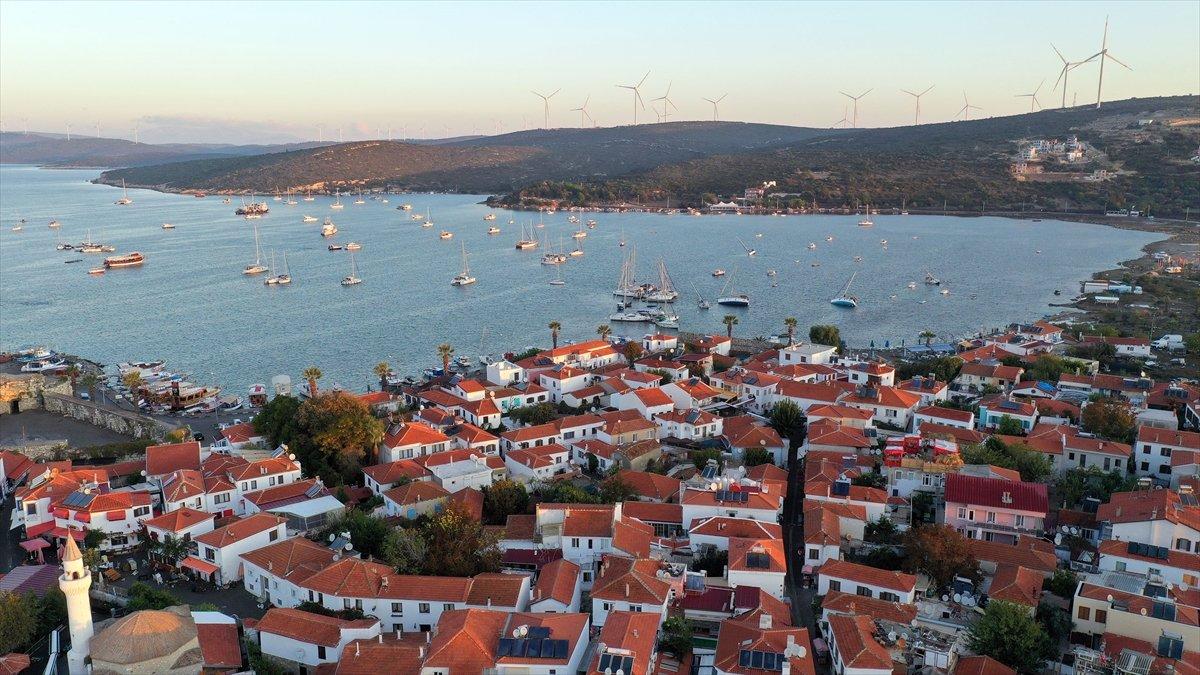 Depremin merkez üssü Seferihisar havadan görüntülendi