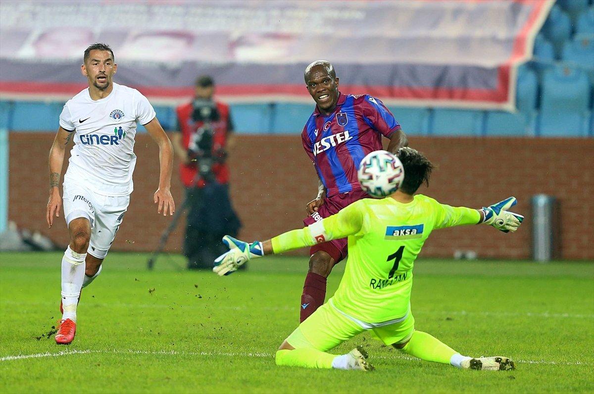 Nwakaeme'den Newton'a gönderme: Ben hoca değilim