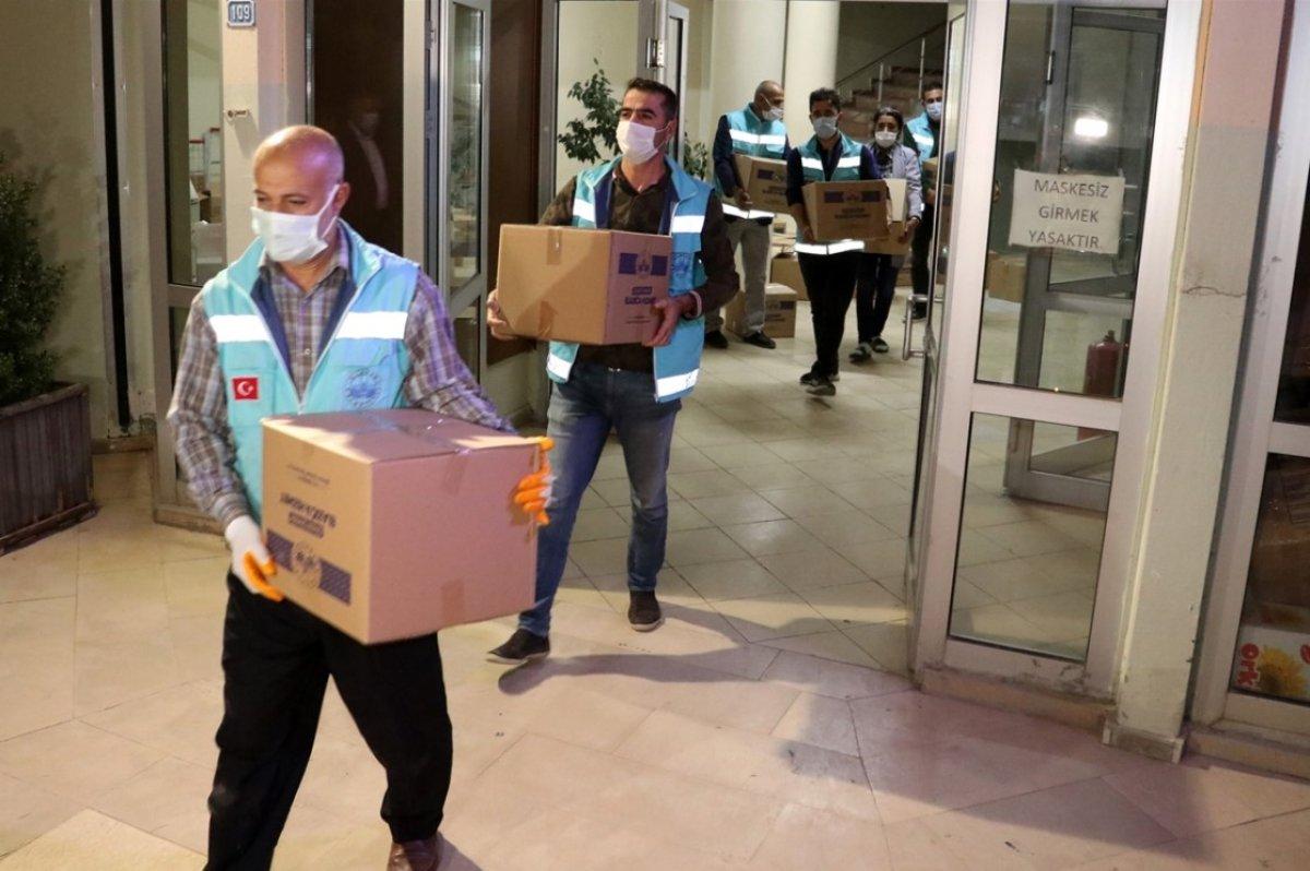 Elazığ'dan İzmir'e depremzedeler için yardım gönderildi