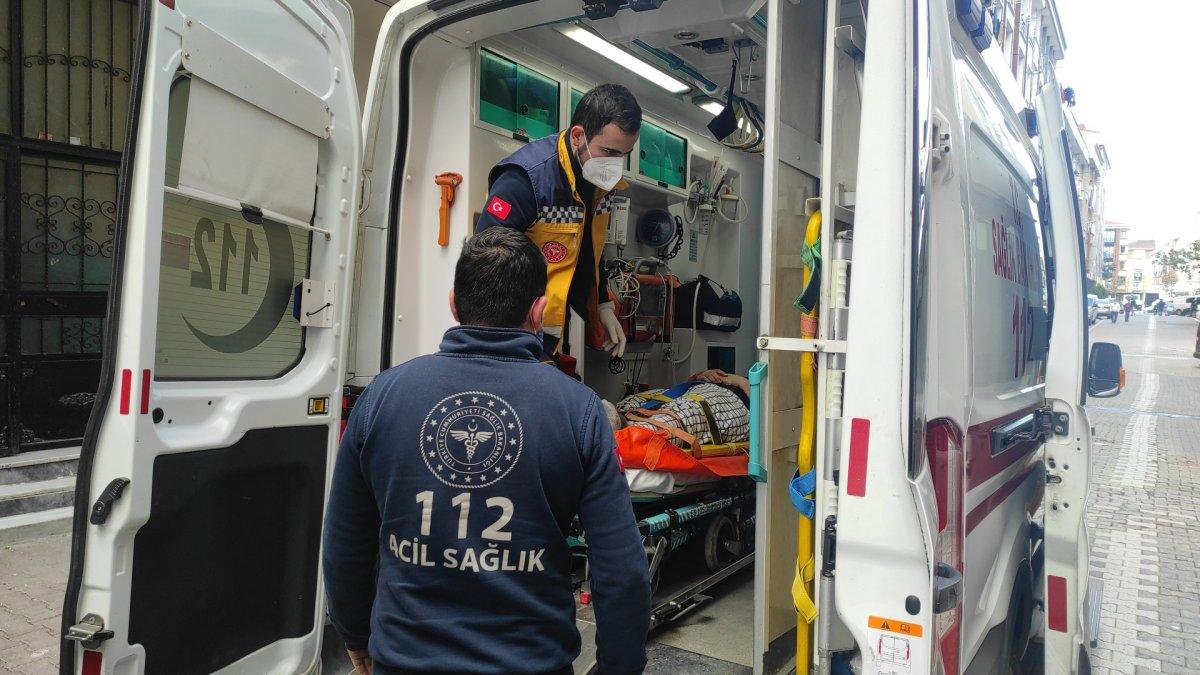 Esenyurt’ta tartıştığı eşini bıçakladı sonra polisi aradı