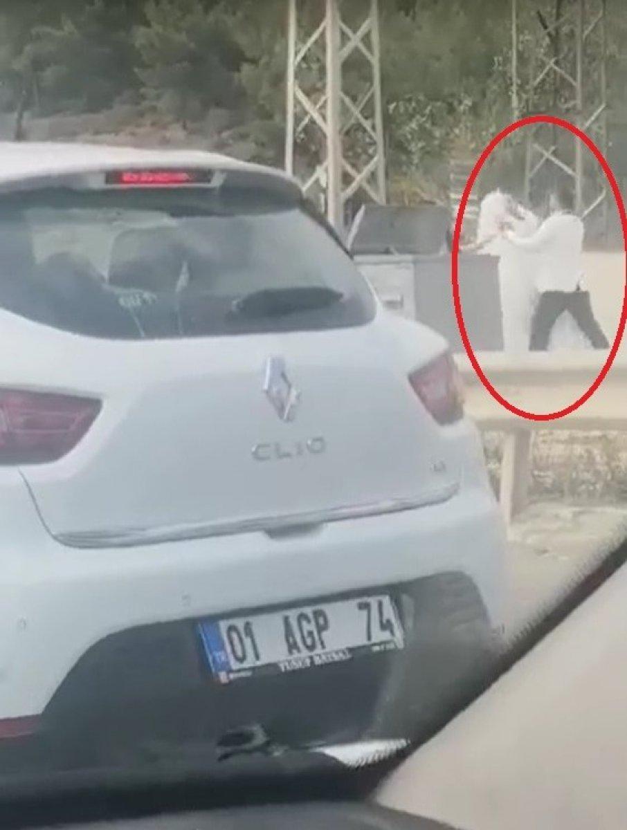 Hatay damat gelini dövdü