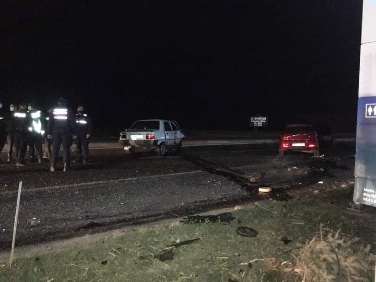 Aksaray'da iki otomobil çarpıştı: 1 ölü, 1 yaralı