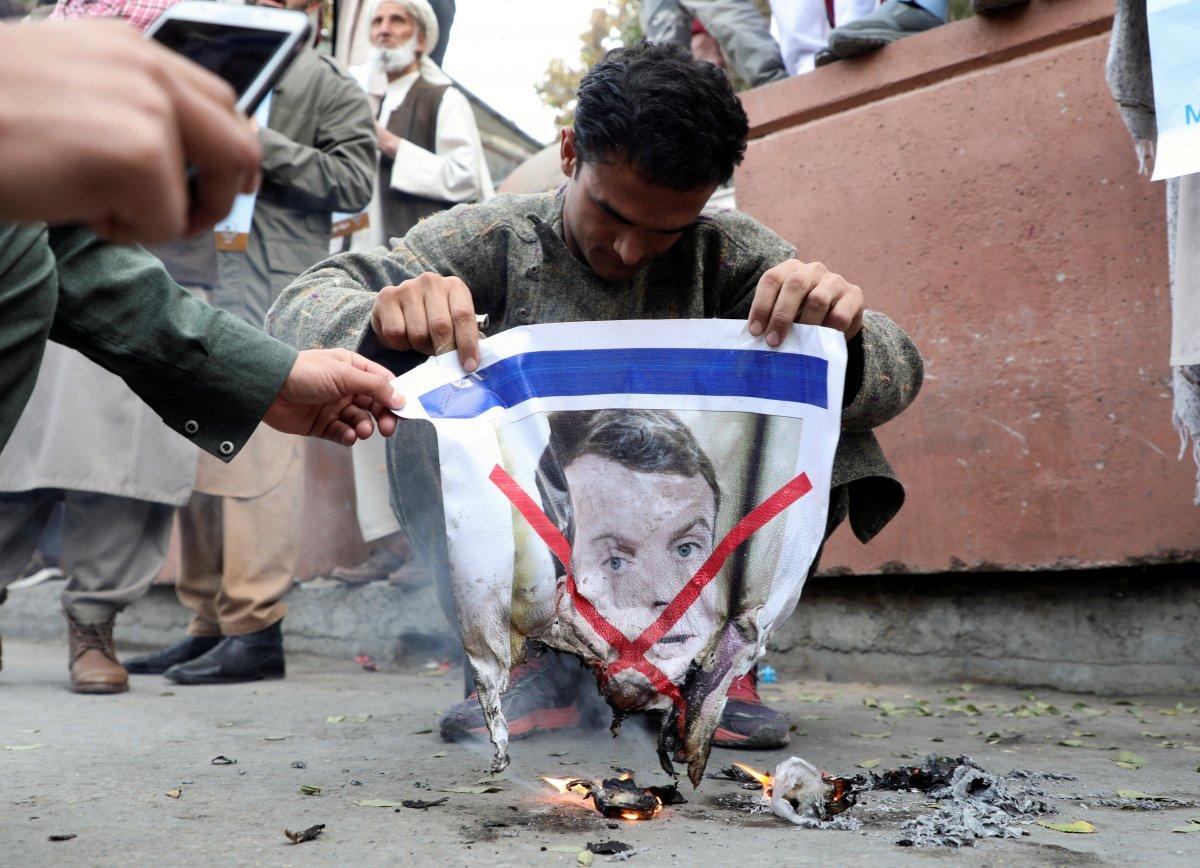 Fransa halkının yüzde 74'ü hükümete güvenmiyor