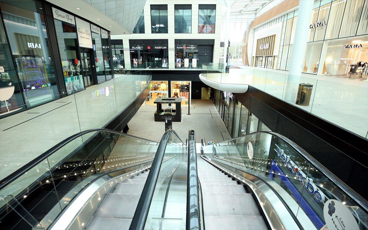 Belçika'da mağazalar kapatıldı