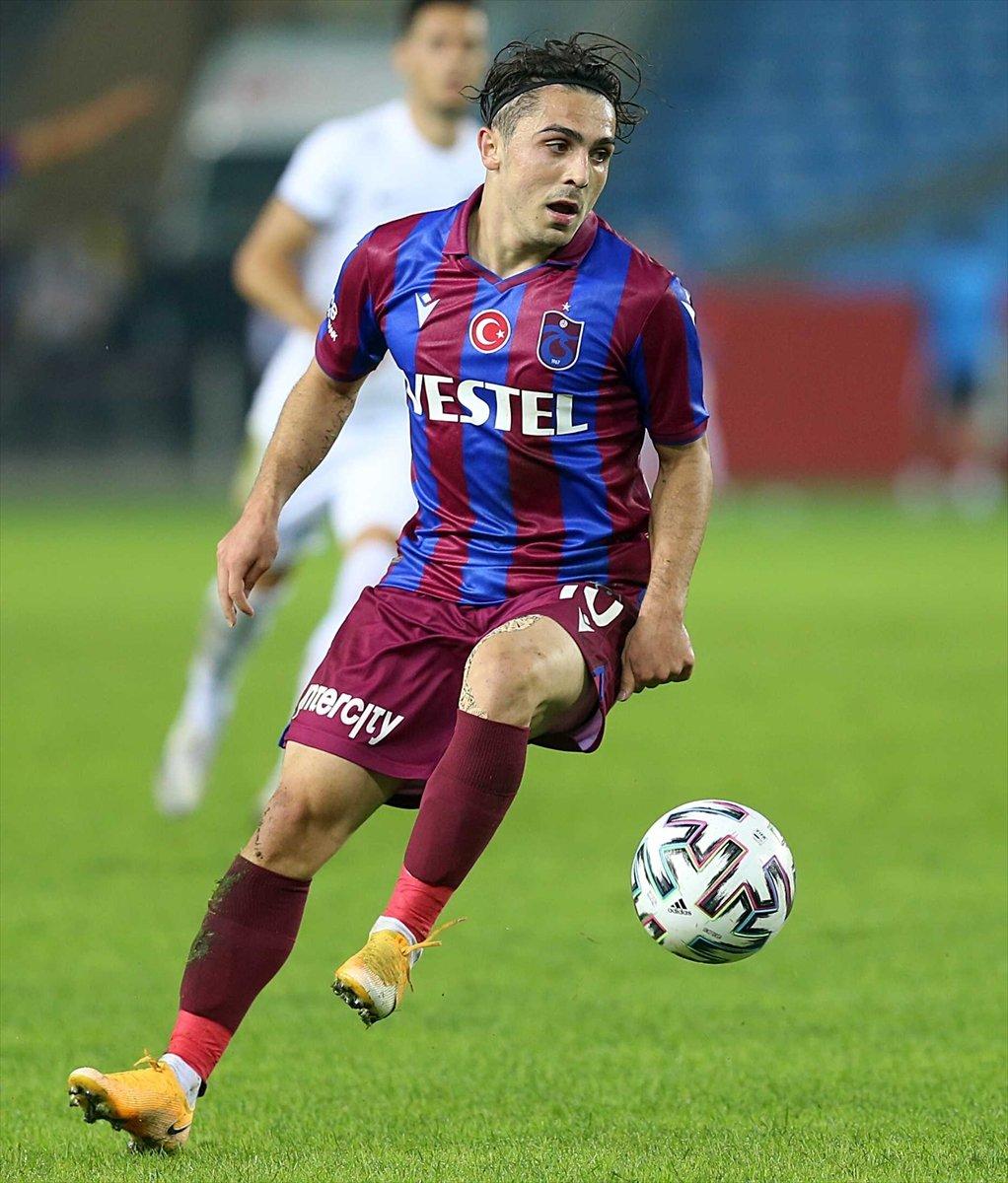 Abdülkadir Ömür saçlarını kestirdi