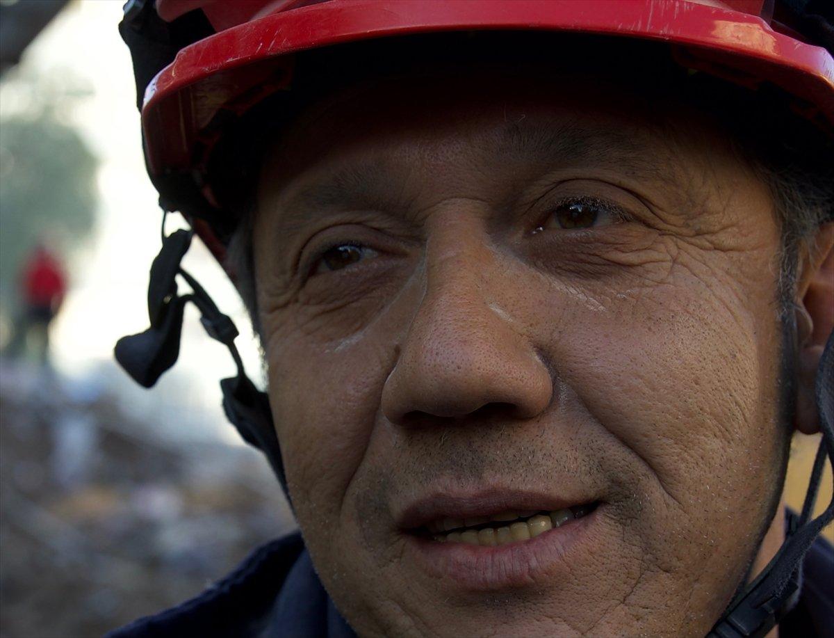 Elif bebeğin elini tutan itfaiyeci o anları anlattı