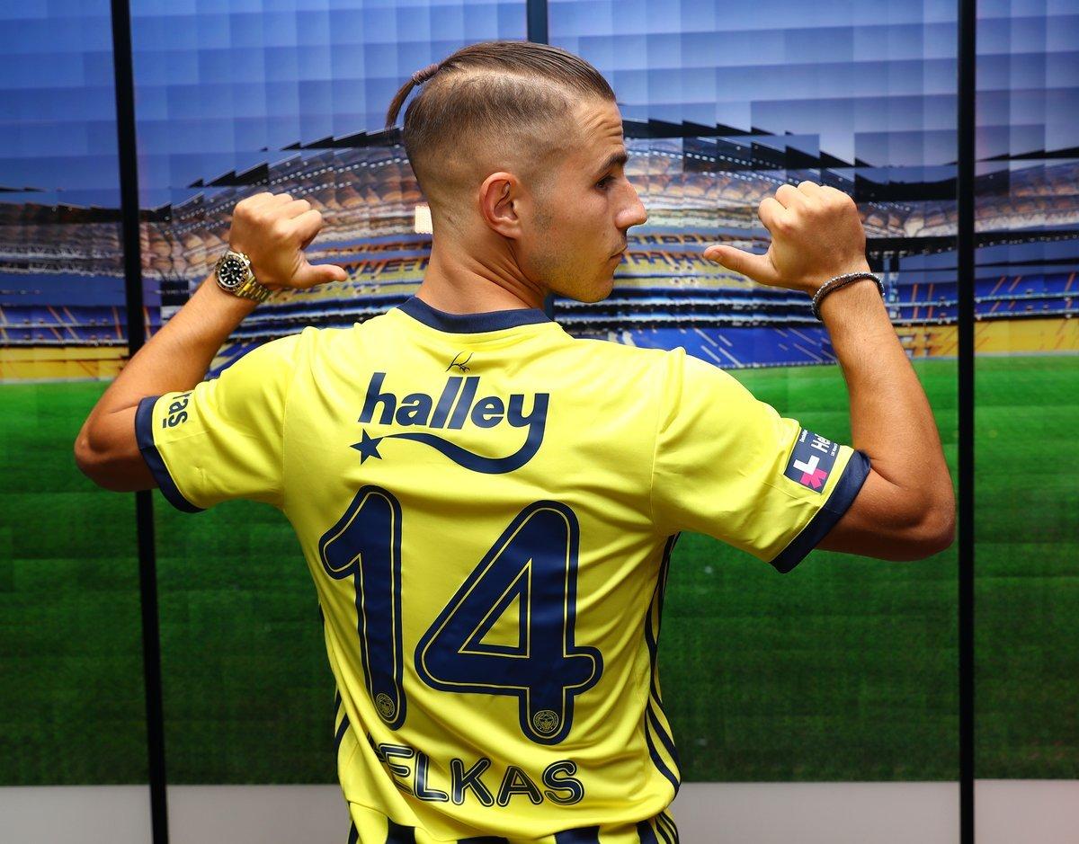 Rachid Ghezzal: Oynarken yüzde 200'ümü veriyorum