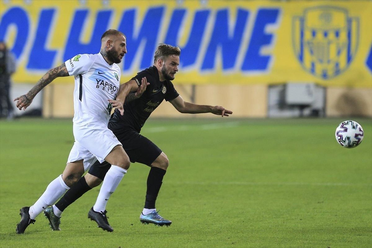 Kocaelispor Türkiye Kupası'nda Ankaragücü'nü eledi