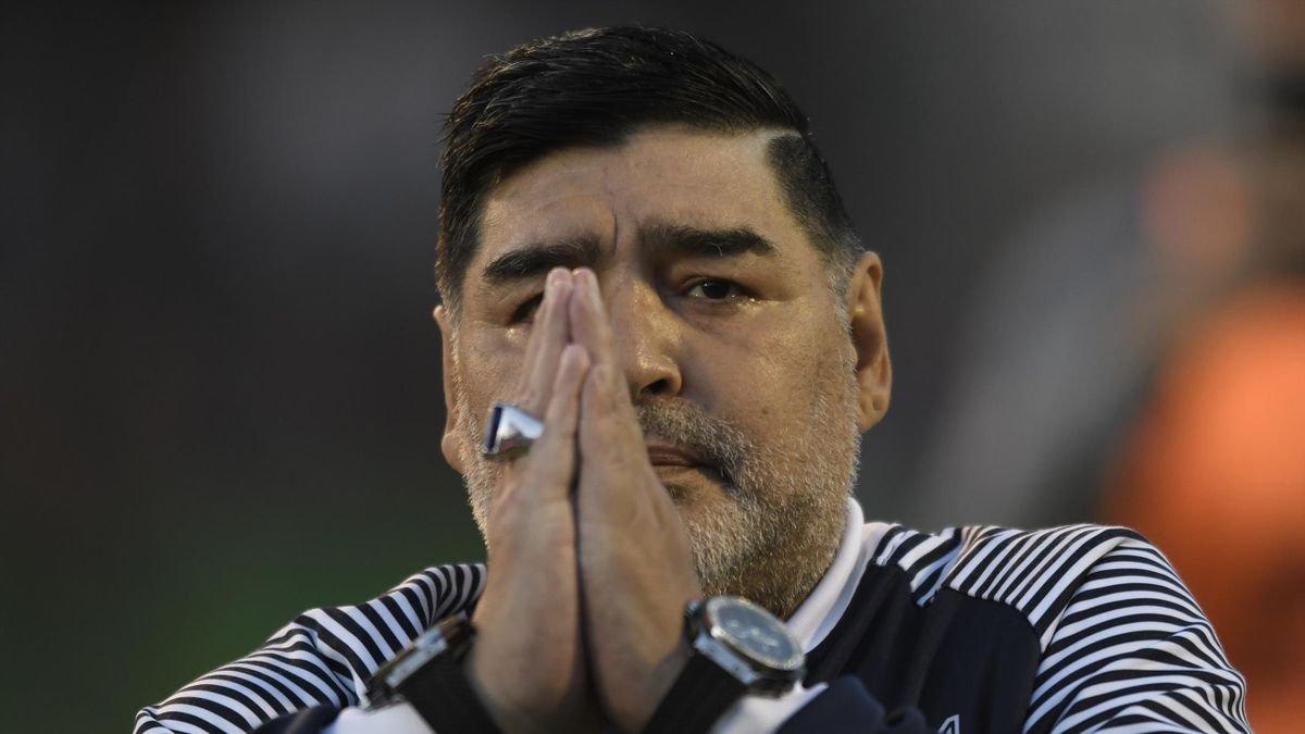 Diego Armando Maradona hastaneye kaldırıldı