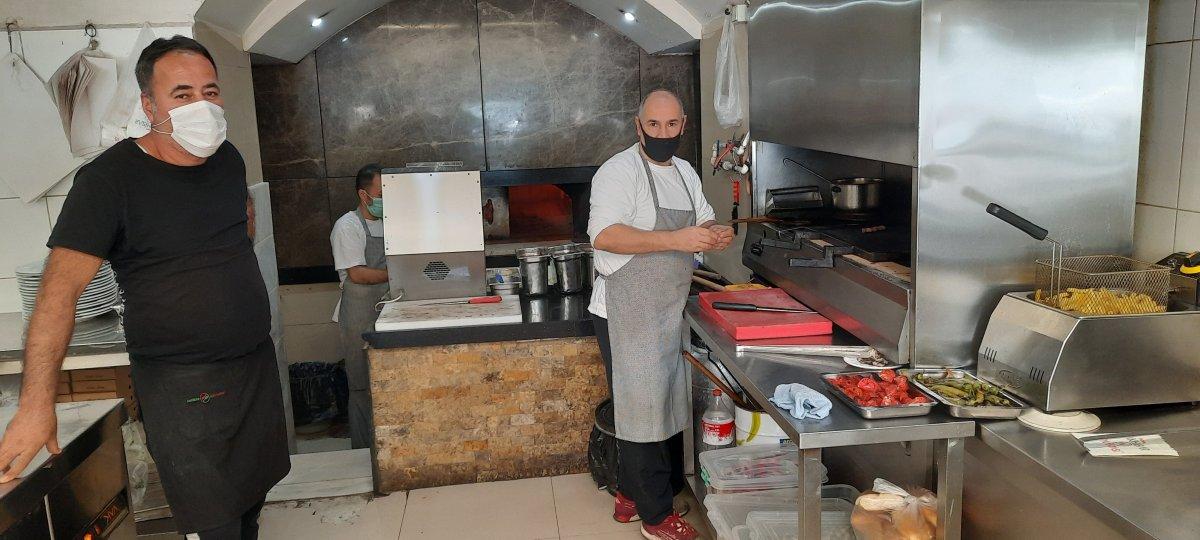 Türkiye depremin simgesi Ayda’ya köfte yedirmek için seferber oldu