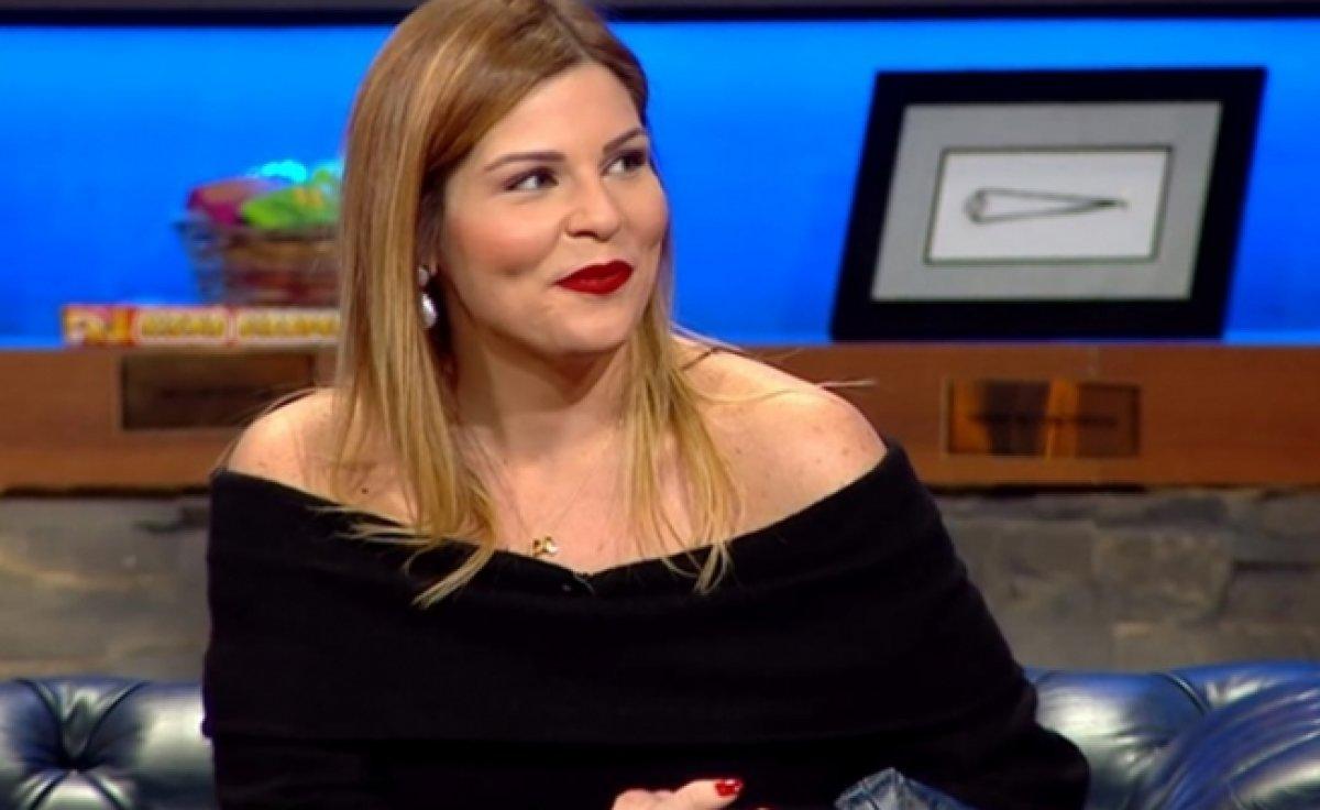 Pelin Öztekin eğlencenin dozunu kaçırınca önce öpüştü, sonra mekandan kovuldu