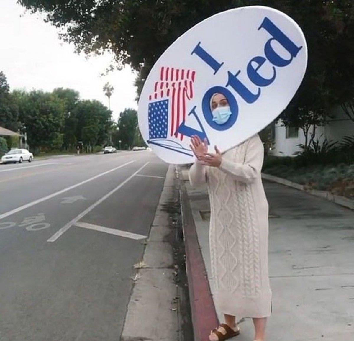 ABD'de ünlü isimler oylarını kullandı