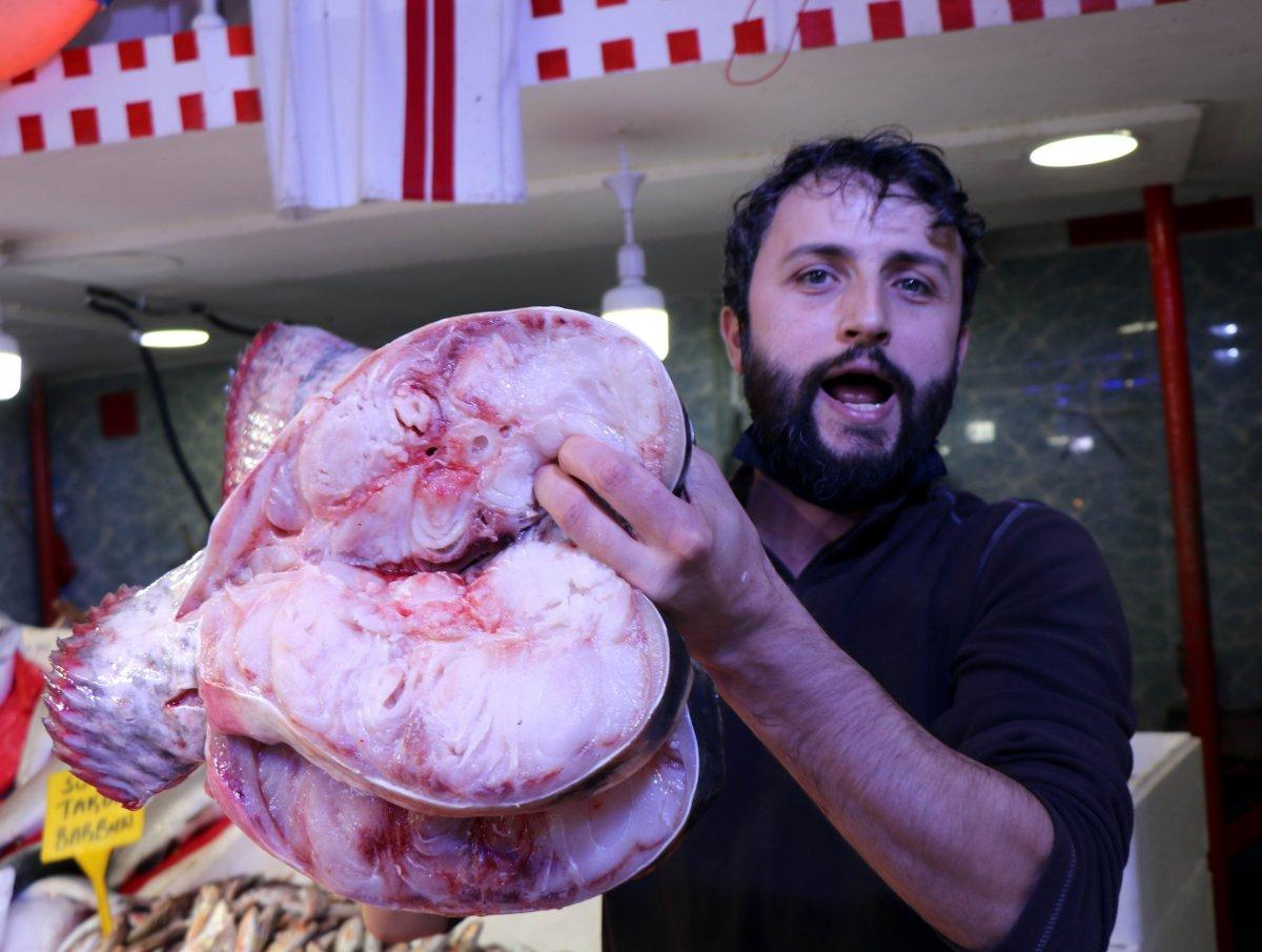 Kapış kapış giden hamsinin kilosu 20 TL’den satılıyor