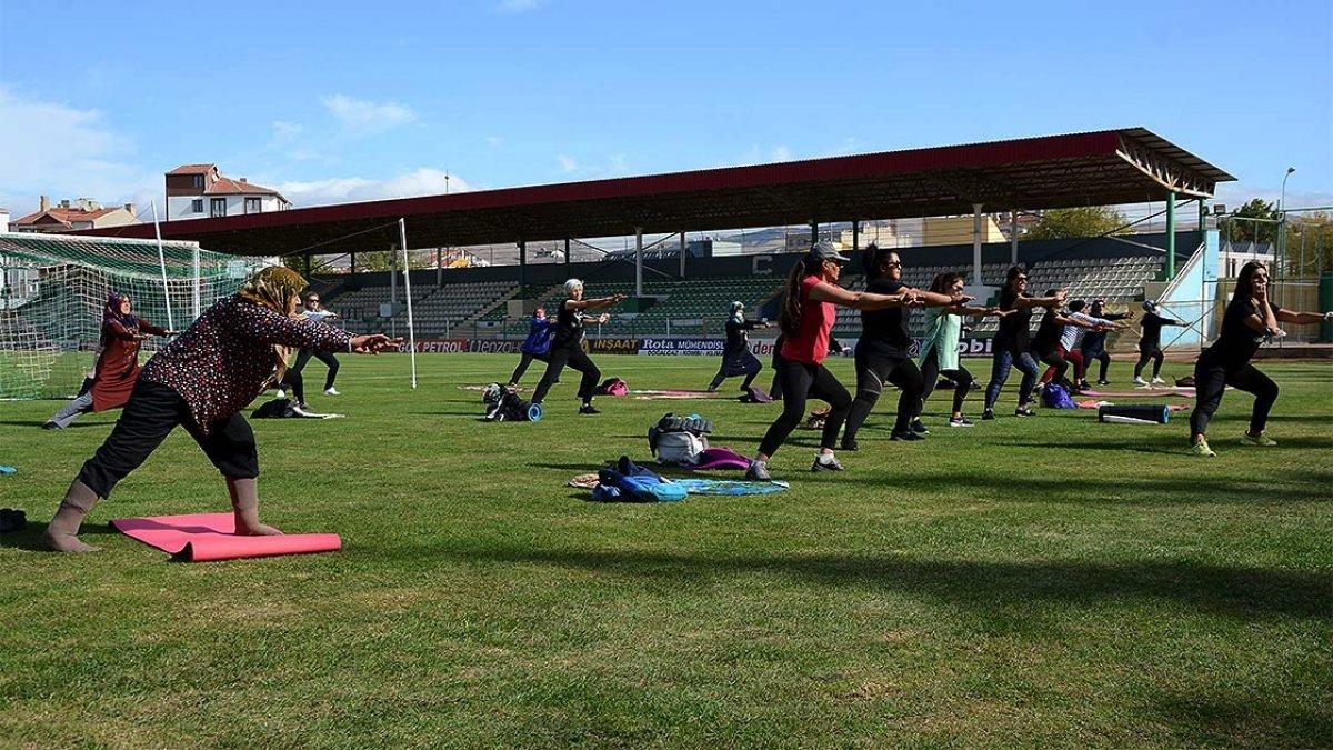 Hasibe nine, spor azmiyle gençlere örnek oluyor