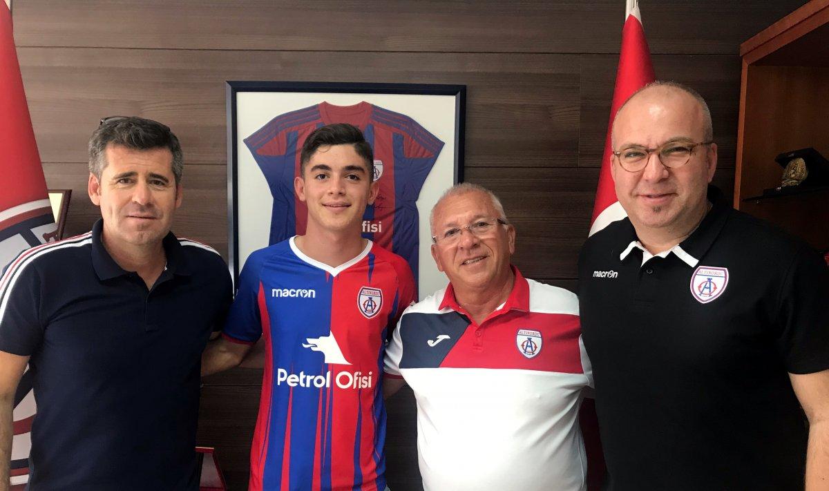 Fenerbahçe'de hedef Burak İnce