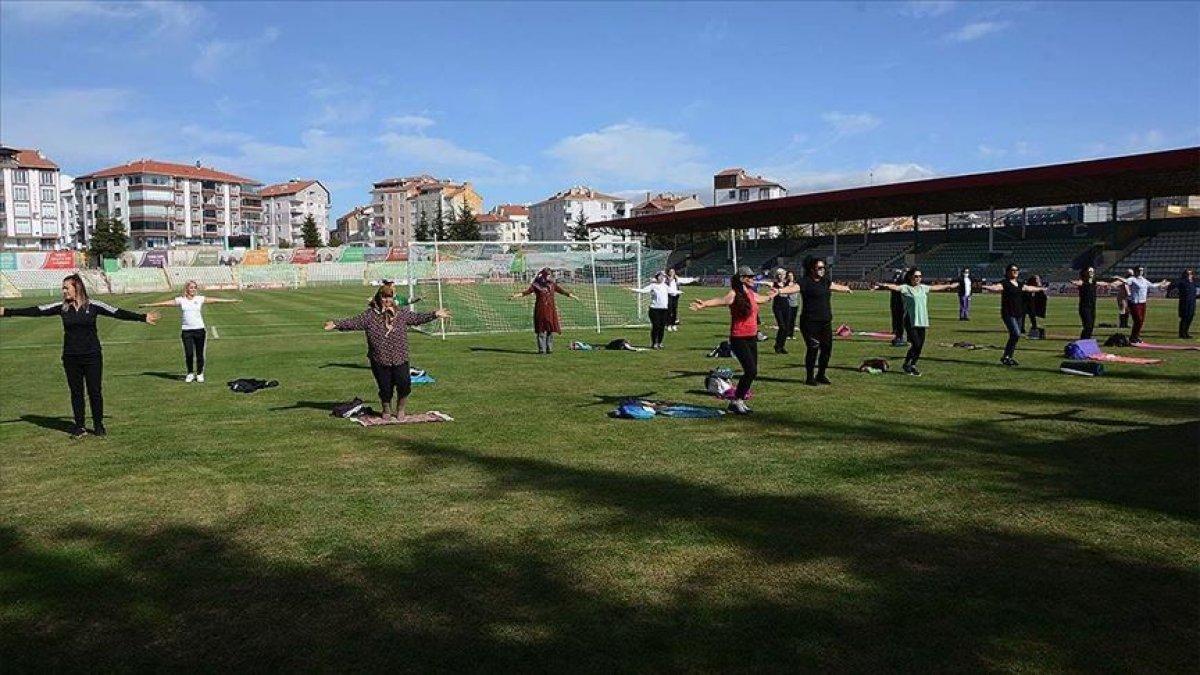 Hasibe nine, spor azmiyle gençlere örnek oluyor