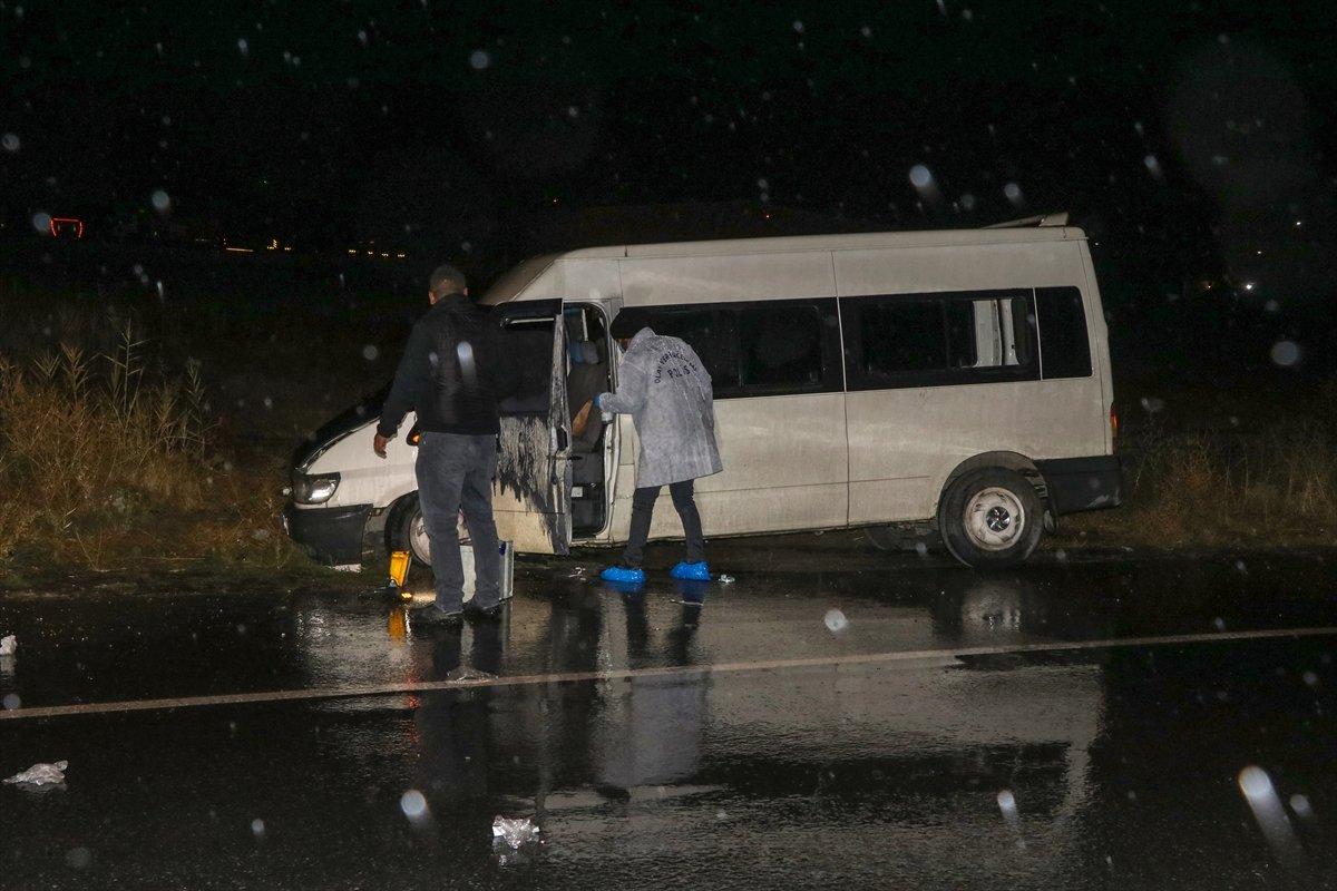 Van'da göçmenleri taşıyan minibüs kaza yaptı: 1 ölü 7 yaralı
