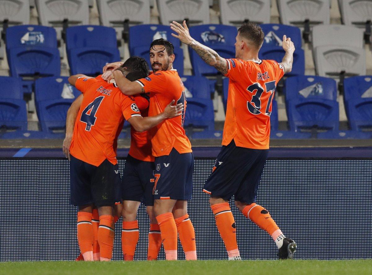 Başakşehir'den Manchester United karşısında rüya gibi galibiyet