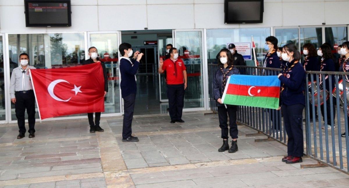 Karabağ FK, Çırpınırdı Karadeniz'le karşılandı