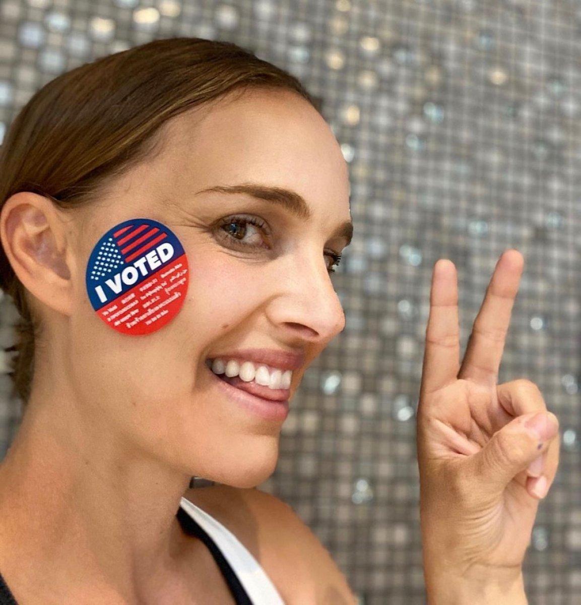 ABD'de ünlü isimler oylarını kullandı