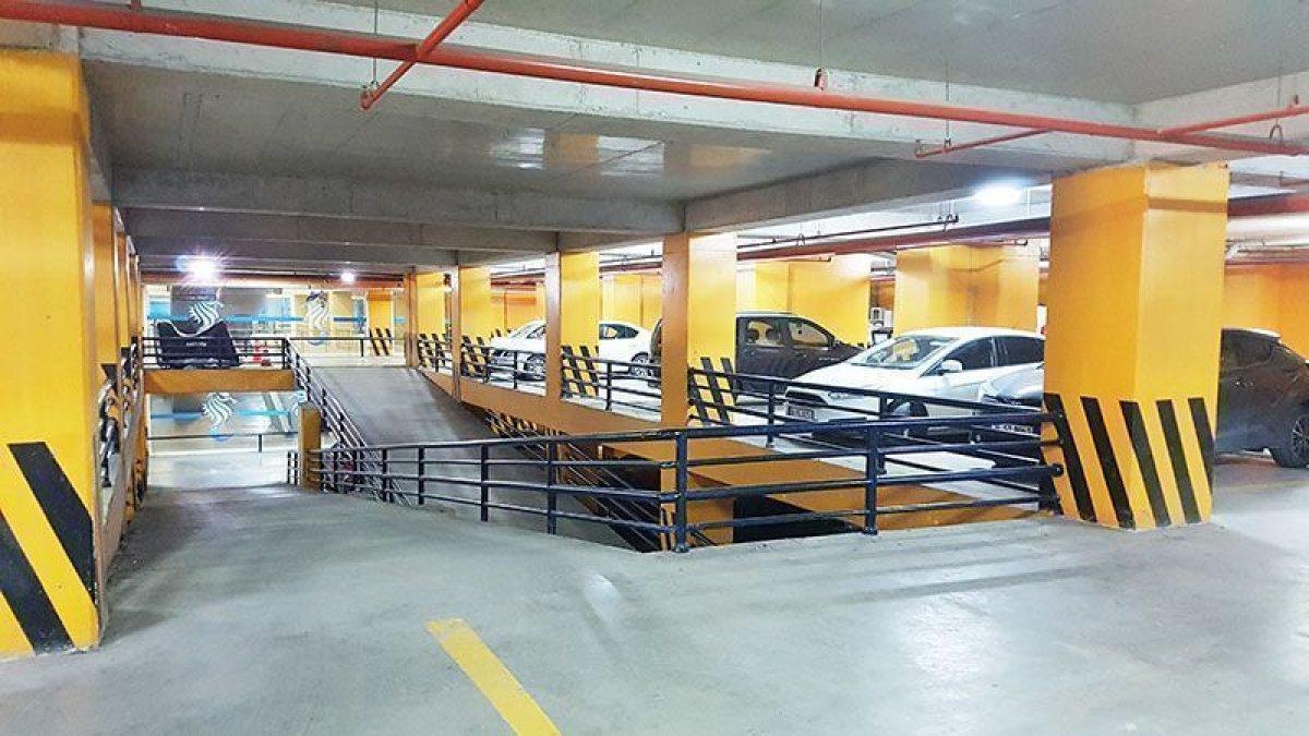 AVM kapalı otopark