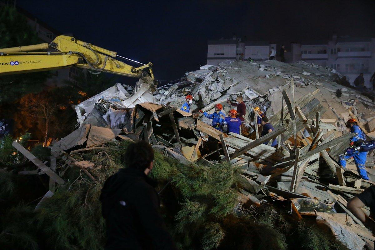 İzmir'deki depremde hayatını kaybedenlerin sayısı