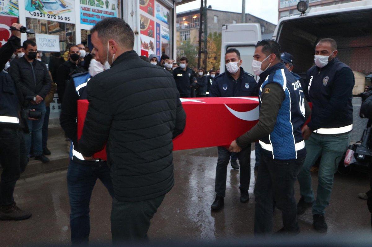 Hakkari'de şehit olan işçiler son yolculuğuna uğurlandı