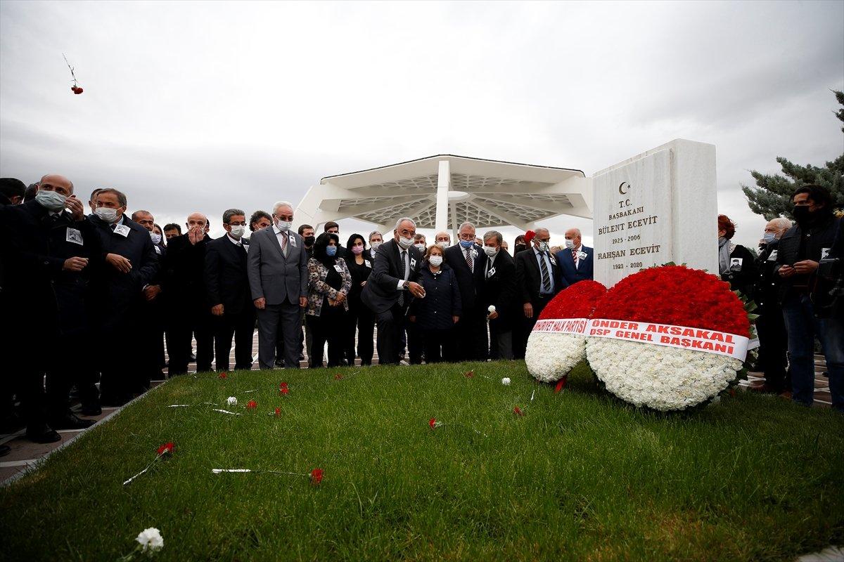 Bülent Ecevit, vefatının 14'üncü yılında kabri başında anıldı