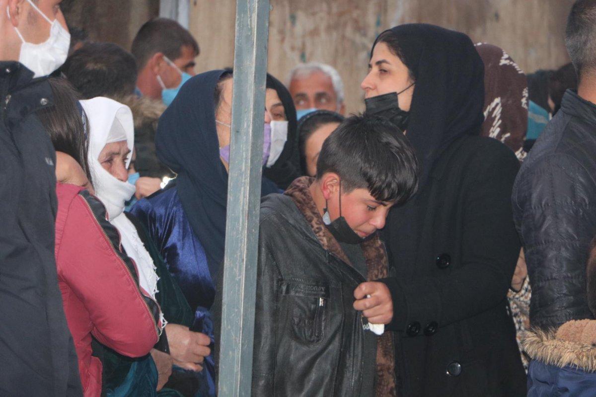 Hakkari'de şehit olan işçiler son yolculuğuna uğurlandı