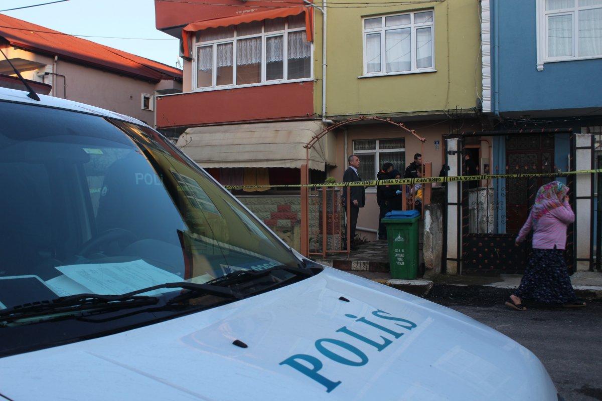 Kocaeli’de kahvesine extacy hap koyarak kadını zehirleyip, zorla ilişkiye girdiler