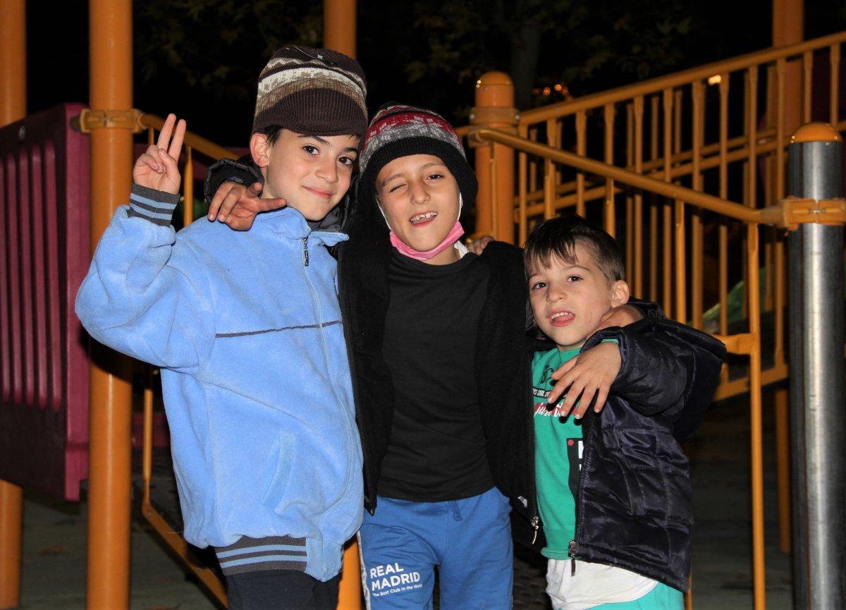 İzmir'deki çadır kentlerde yaşam mücadelesi sürüyor