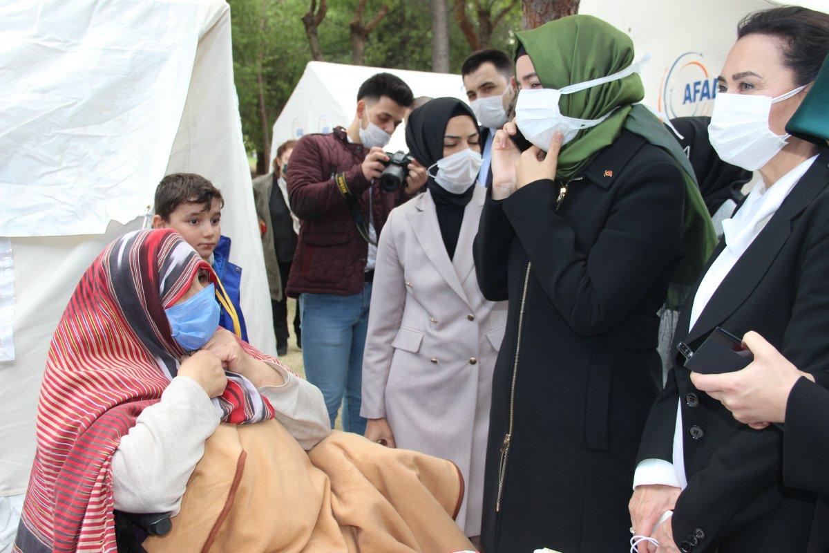 İzmir'de çadırda kalan Trabzonlu nine: Tayyip Erdoğan’ı tanıyor musun?